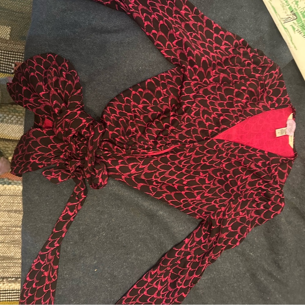 Diane Von Furstenberg bright pink and Black Wrap Top